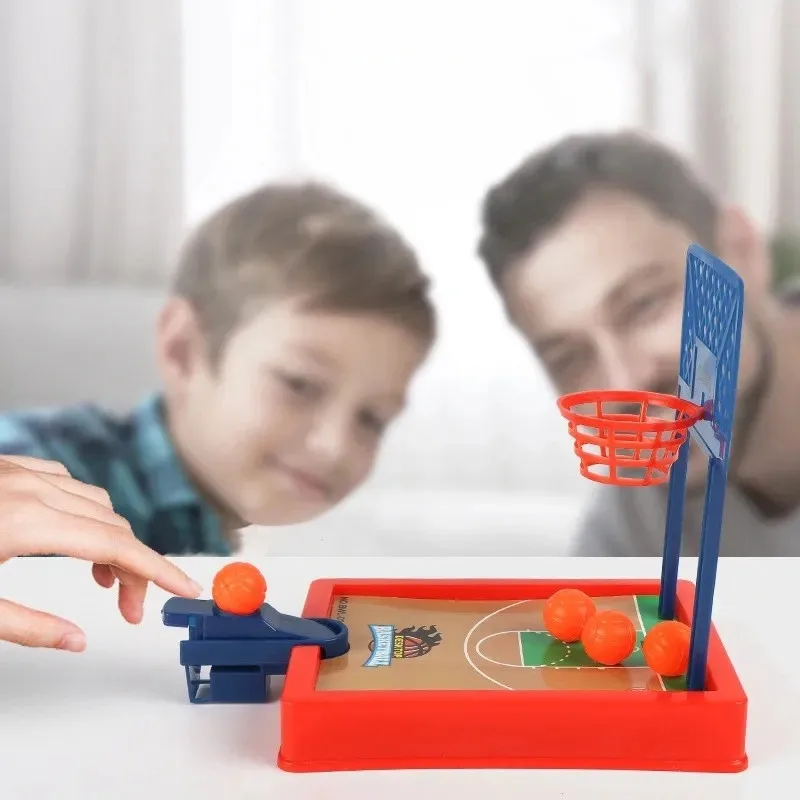 ألعاب الطاولة الصغيرة لكرة الس - مراجعة Party Games Easy Kids وسعره
