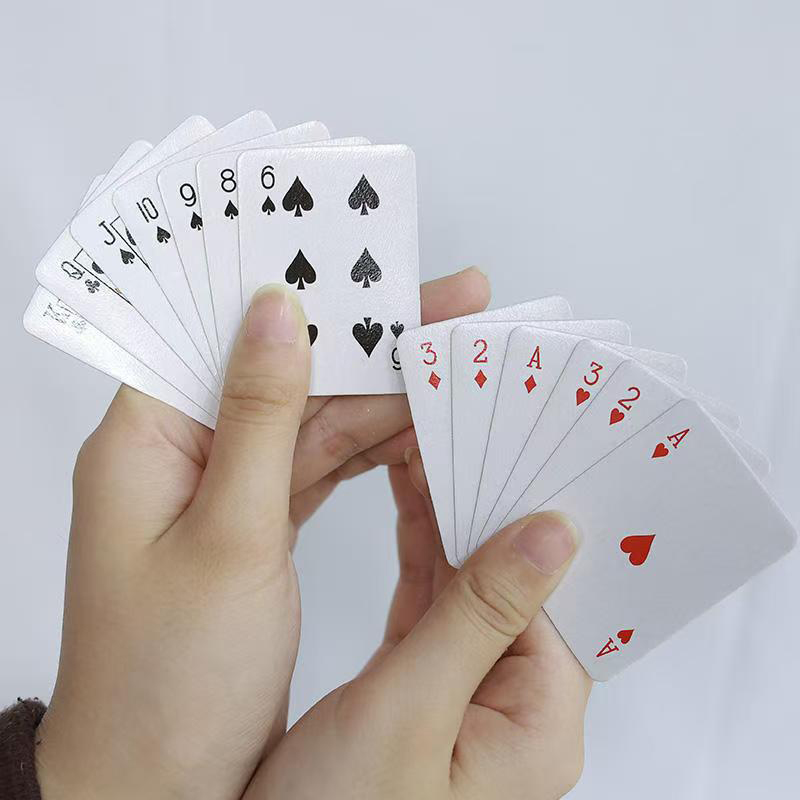 بطاقات لعب البوكر الصغيرة للأط - مراجعة Party Games Juegos De Mesa وسعره